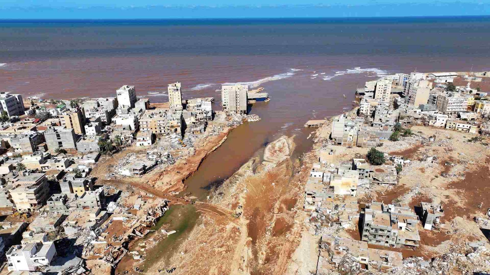 En Derna esperan ayudas mientras se abre una investigación por el colapso de las presas