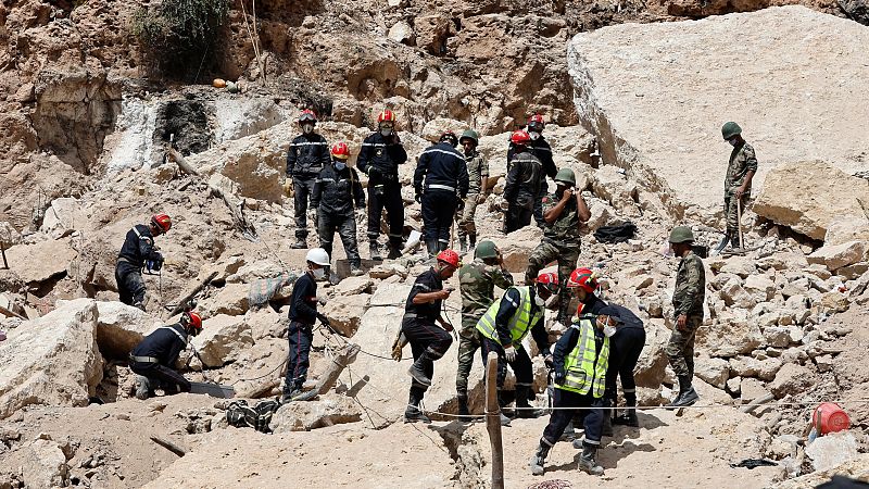 Los equipos de rescatistas empiezan a replegarse en Marruecos cinco días después del terremoto