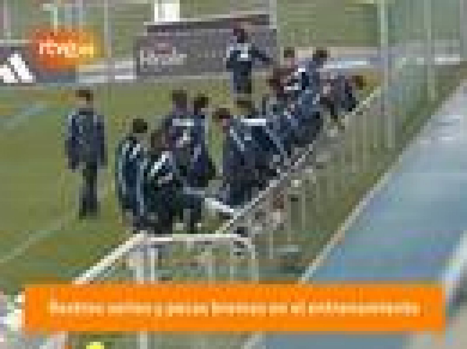 Caras largas y pocas bromas en el entrenamiento del Madrid | Ver