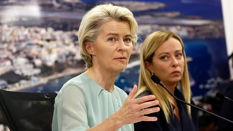Von der Leyen anuncia en Lampedusa un plan europeo ante la crisis migratoria en Italia