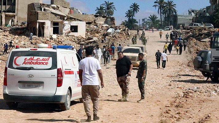 El Ejército de Libia supervisa los rescates y la ayuda en Derna