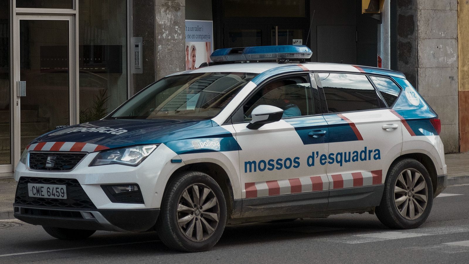 Condenados seis mossos por una agresión racista a un joven