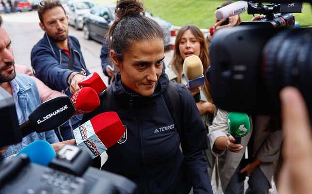 Montse Tomé, a su llegada a la concentración, confía en que todas las jugadoras acudan a la convocatoria