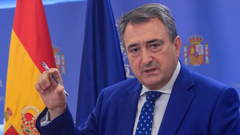 El PNV advierte que priorizar el catalán en la UE sobre el euskera y el gallego "no facilita" una investidura de Sánchez