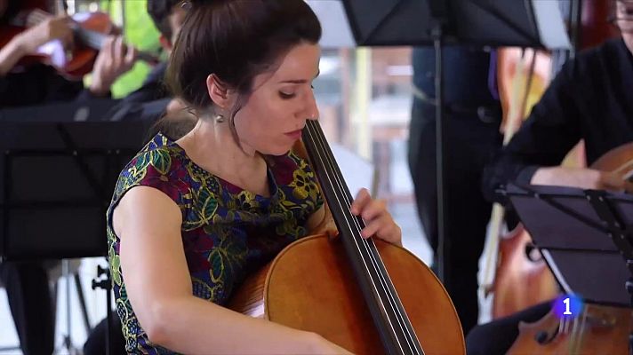 Telediario 1 - Andrea Casarrubios, la chelista española que triunfa