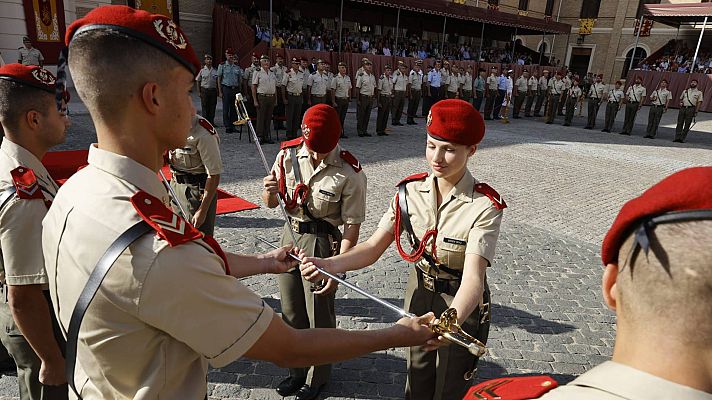 Telediario 1 - La princesa Leonor recibe el sable de cadete que simboliza la condición de oficial del Ejército