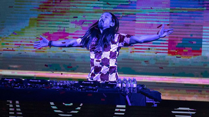 Mañaneros 360 - El DJ Steve Aoki, pincha "La gata bajo la lluvia" de Rocío D