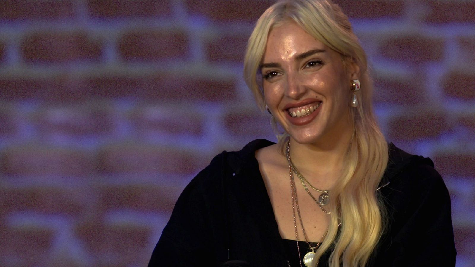 Elena Rose nominada a los Latin Grammys.