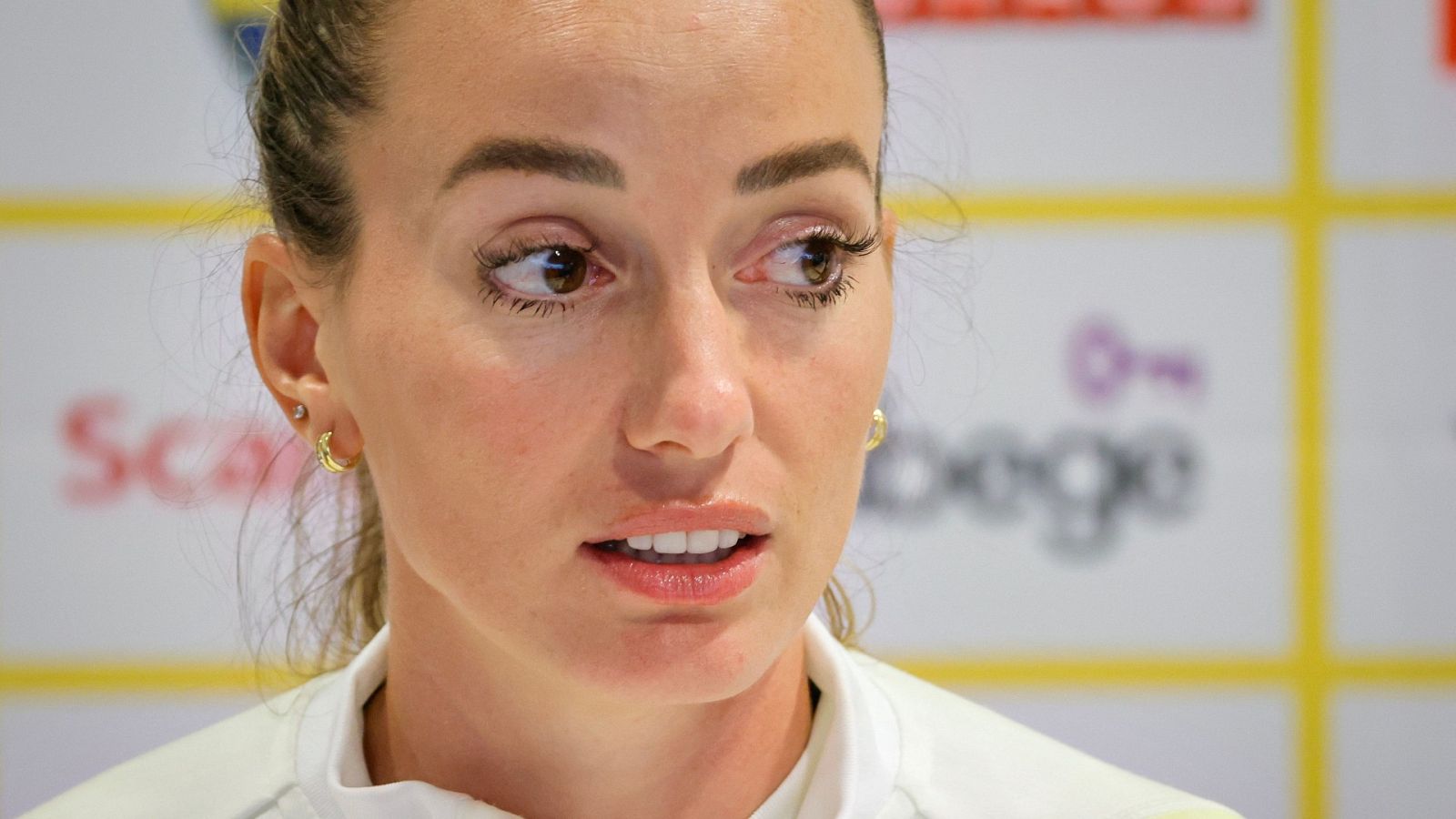 Asllani, jugadora de Suecia, apoya a la selección española: "Es muy importante la lucha que están haciendo"