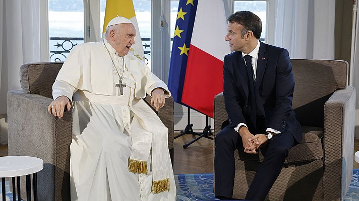Telediario Fin de Semana - El papa pide una "respuesta europea" a la crisis migratoria en su viaje a Francia