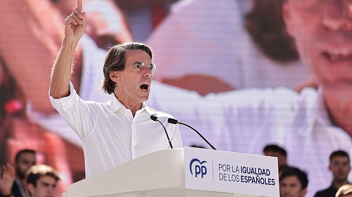 Aznar respalda a Feijóo en el acto de Madrid