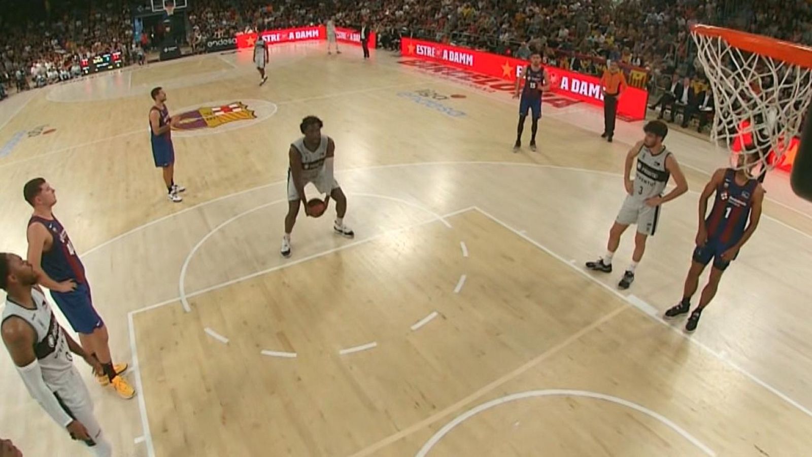 Onuaku, el jugador del Joventut que ha recuperado el tiro de cuchara - ver ahora