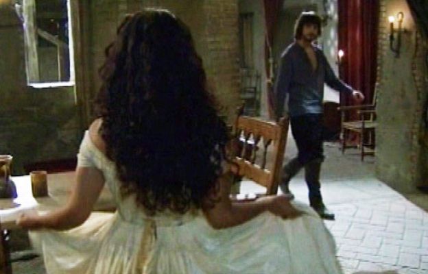 Águila Roja - Gonzalo la ve vestida de novia