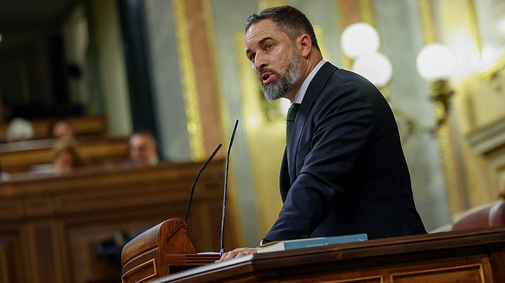 Santiago Abascal (Vox) replica a Feijóo durante el debate de investidura de Feijóo
