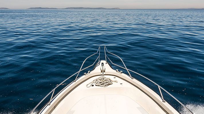 Telediario 1 - Camareros de barco, pilotos de buque, mecánicos y maquinistas navales son algunos de los puestos de trabajo que más cuesta cubrir