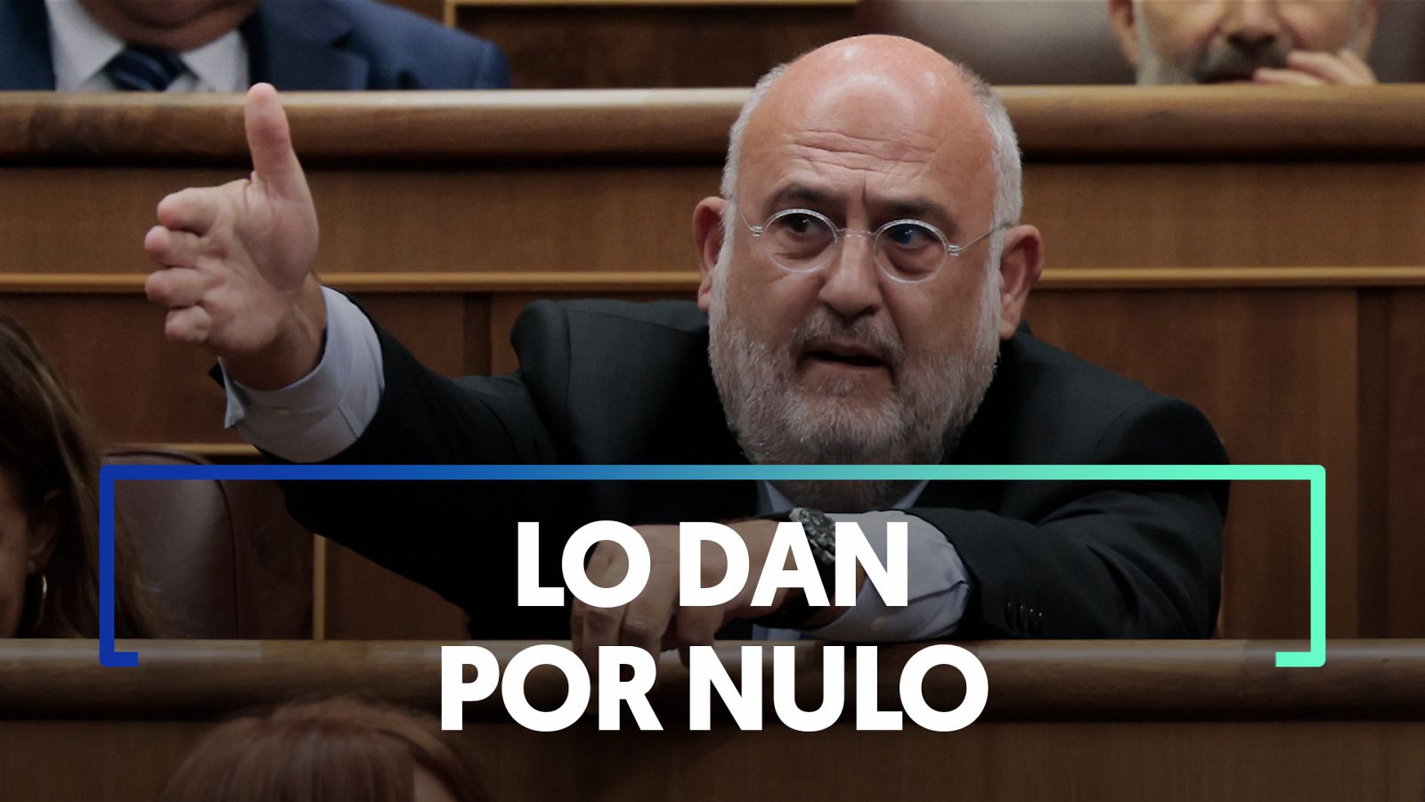 Investidura Feijóo: Eduard Pujol (Junts) vota sí por error y genera debate