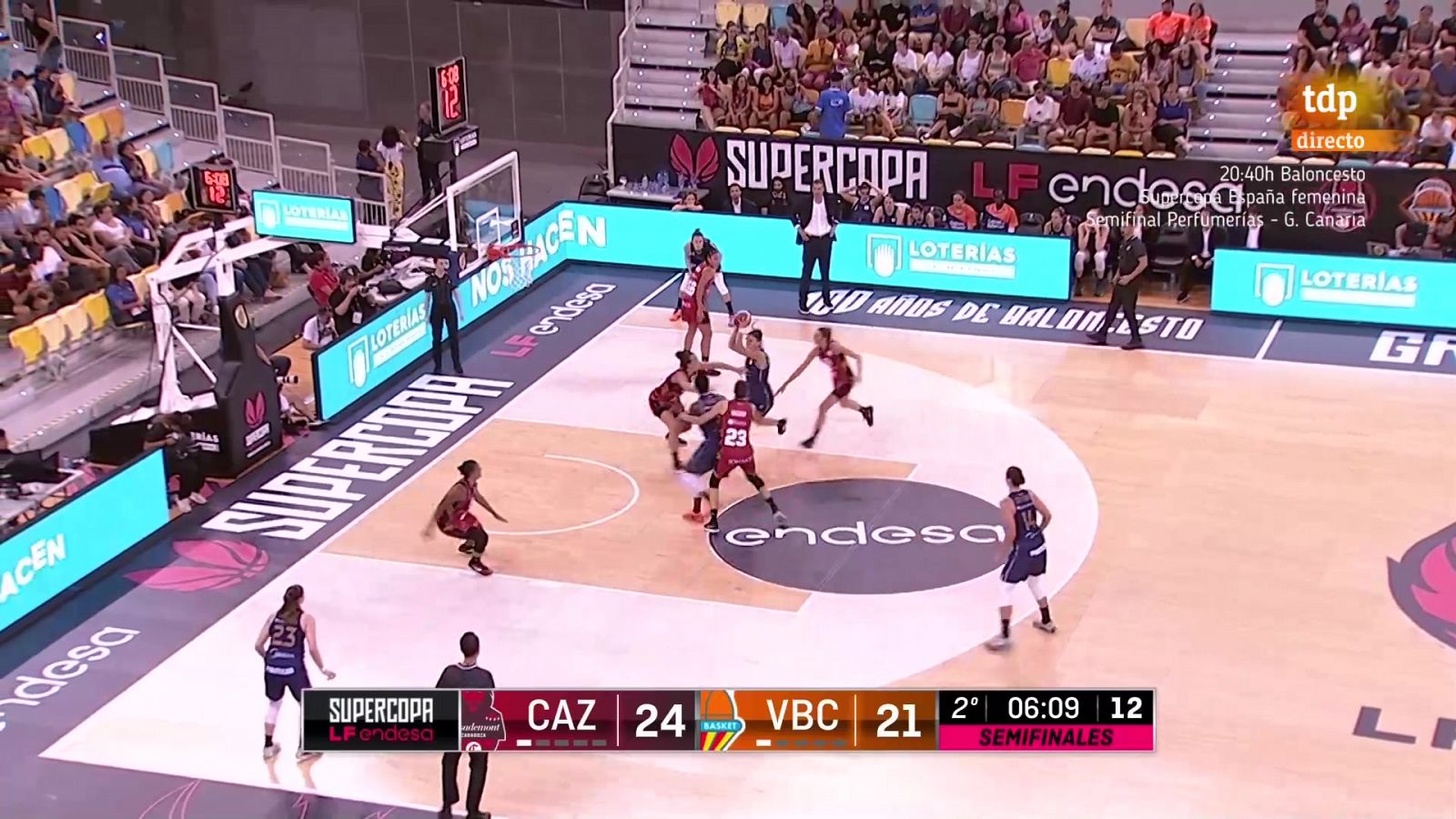 Baloncesto | Raquel Carrera se exhibe desde el triple para meter a Valencia Basket en la final de la Supercopa