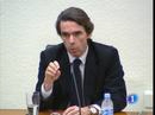 Aznar, increpado en Oviedo