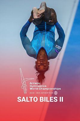 Simone Biles crea el salto 'Biles II' en potro en el mundial de gimnasia