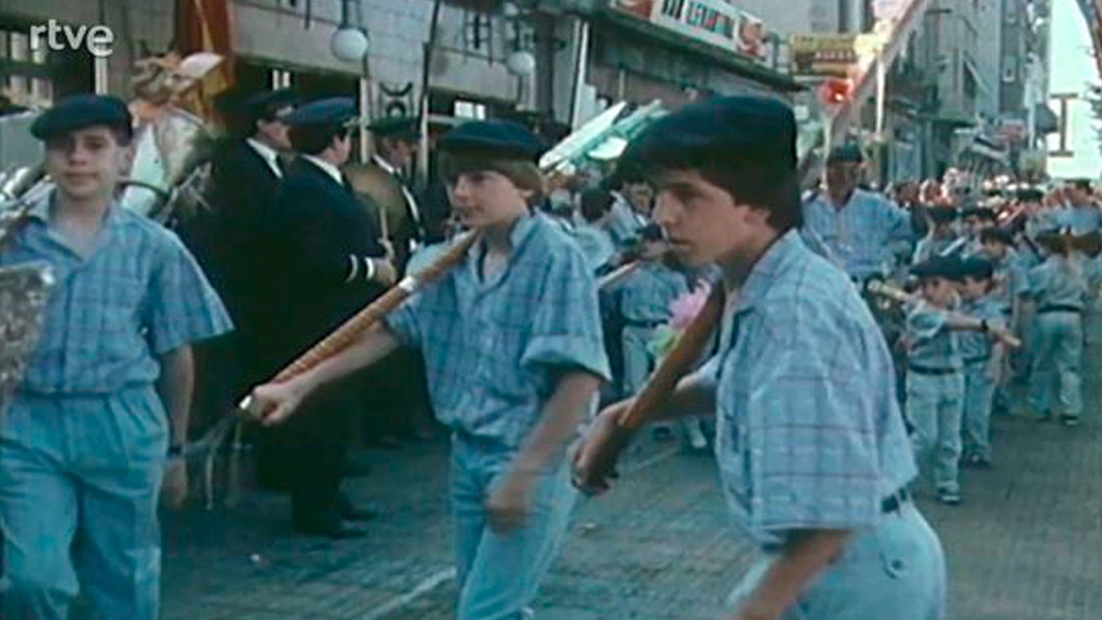 Arxiu TVE Catalunya - Temes de Catalunya - Els tranquils i un barri al costat del mar