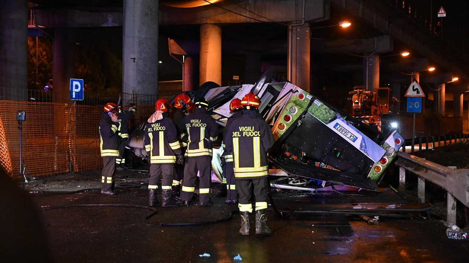 Al menos 21 muertos en un accidente de autobús en Venecia - Ver ahora