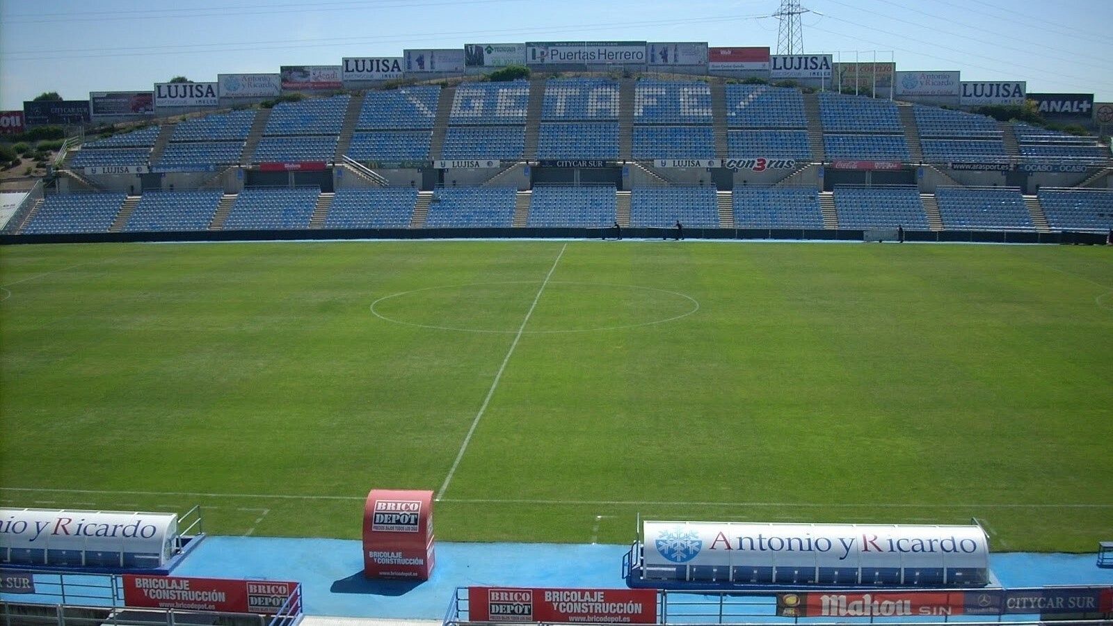 El Getafe retira el nombre de Alfonso Pérez del 'Coliseum' 