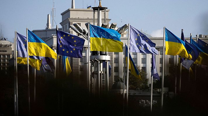 Telediario 1 - Los ucranianos miran a la posible adhesión a la Unión Europea entre las dudas y el optimismo