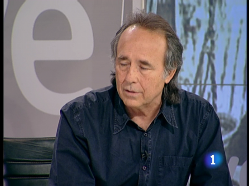 El cantautor Joan Manuel Serrat  estuvo en el Telediario TD2 para presentar, "Hijo de la luz y la sombra".  Casi cuarenta años después de musicalizar por primera vez sus versos, Joan Manuel Serrat vuelve a la poesía de Miguel Hernández con el que conmemora el centenario del nacimiento del poeta. 