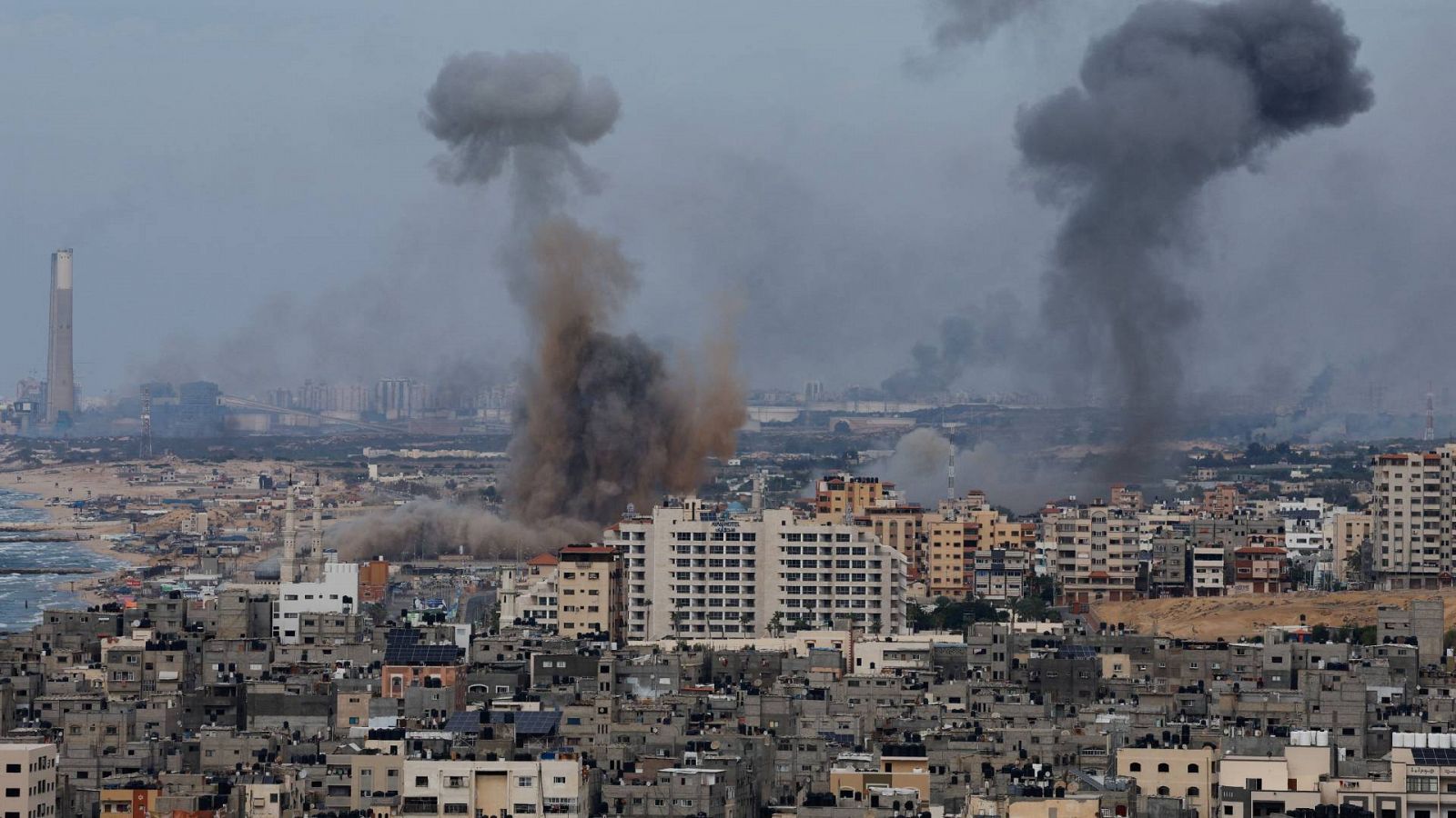 Las claves del ataque múltiple sin precedentes de Hamás contra Israel