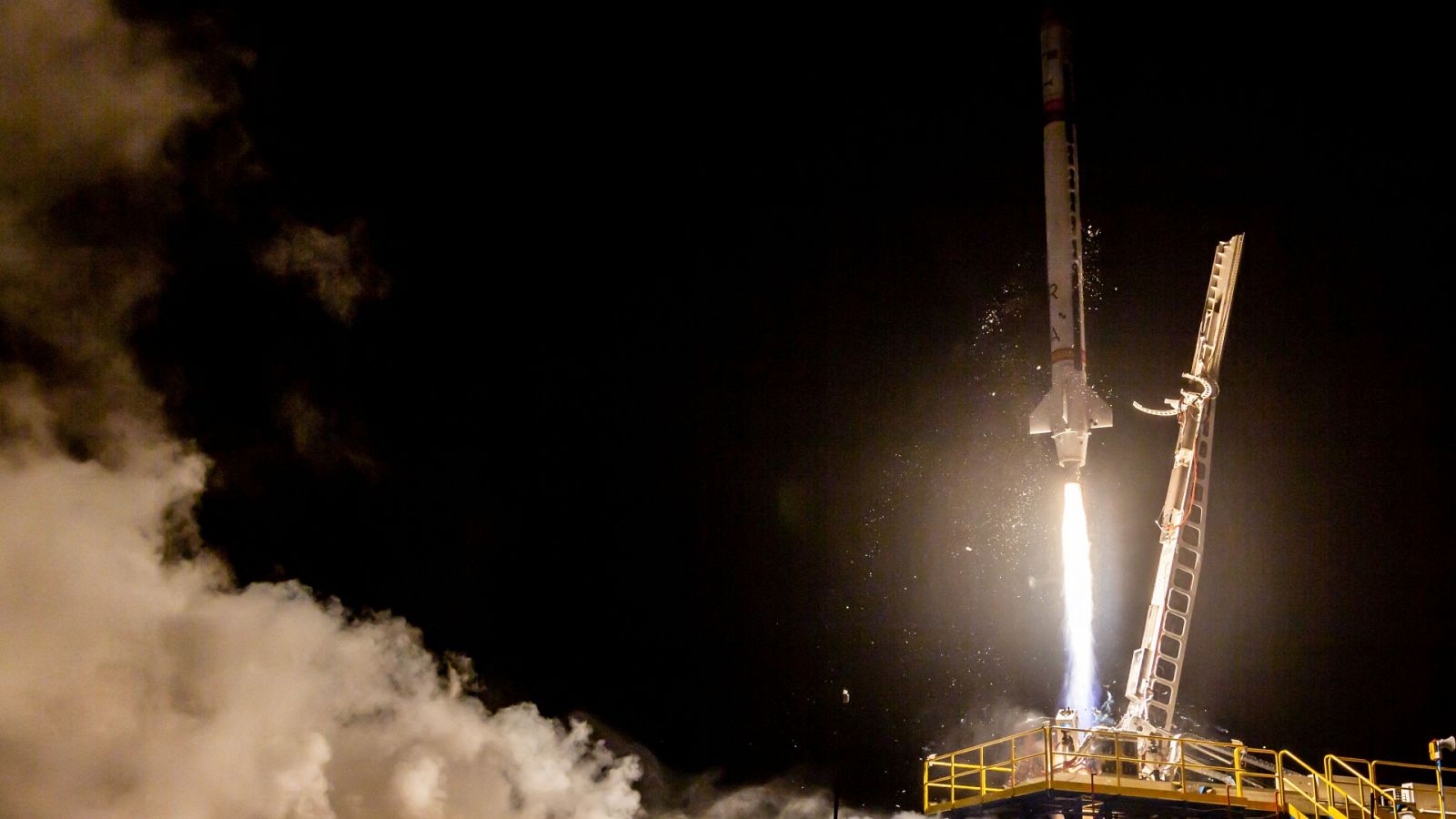 El cohete español Miura 1 viaja con éxito al espacio
