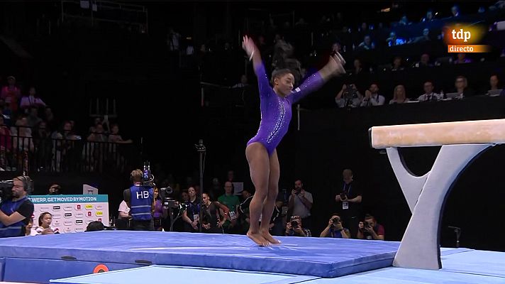 Simone Biles logra su 22º oro mundial con un espectacular ejercicio en barra de equilibrio