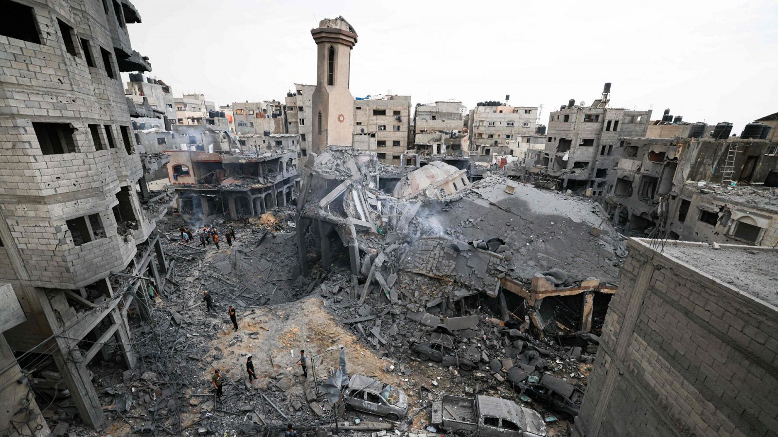 El cruce de bombardeos continúa en la segunda noche desde el primer ataque de Hamás a Israel