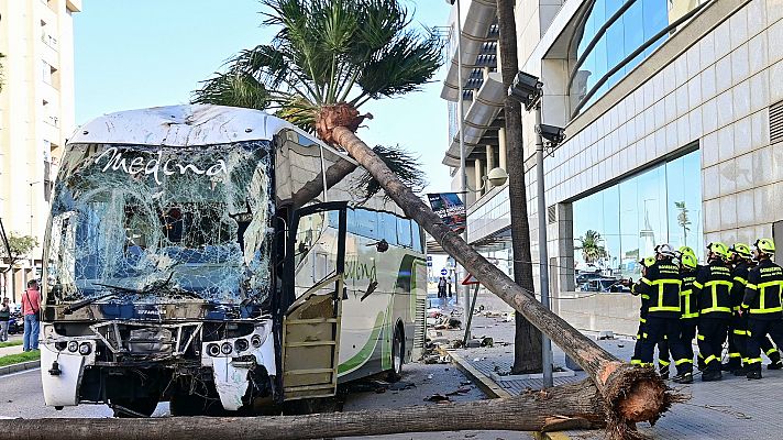 Tres personas mueren arrolladas por un autobús que se quedó sin frenos en Cádiz