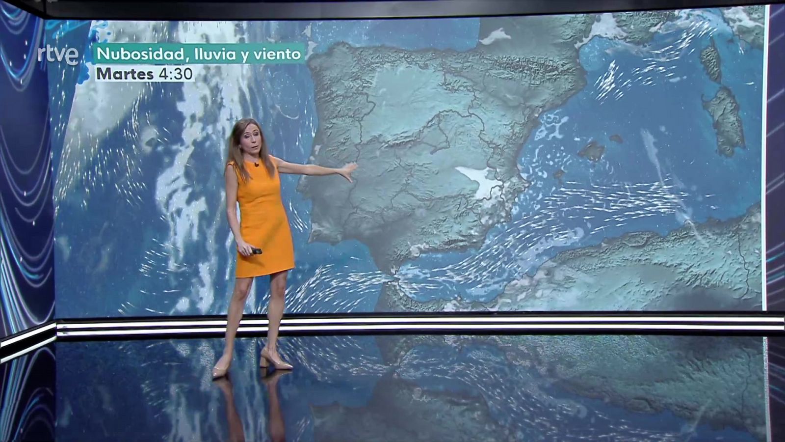 Intervalos de viento fuerte de Levante en el Estrecho - ver ahora