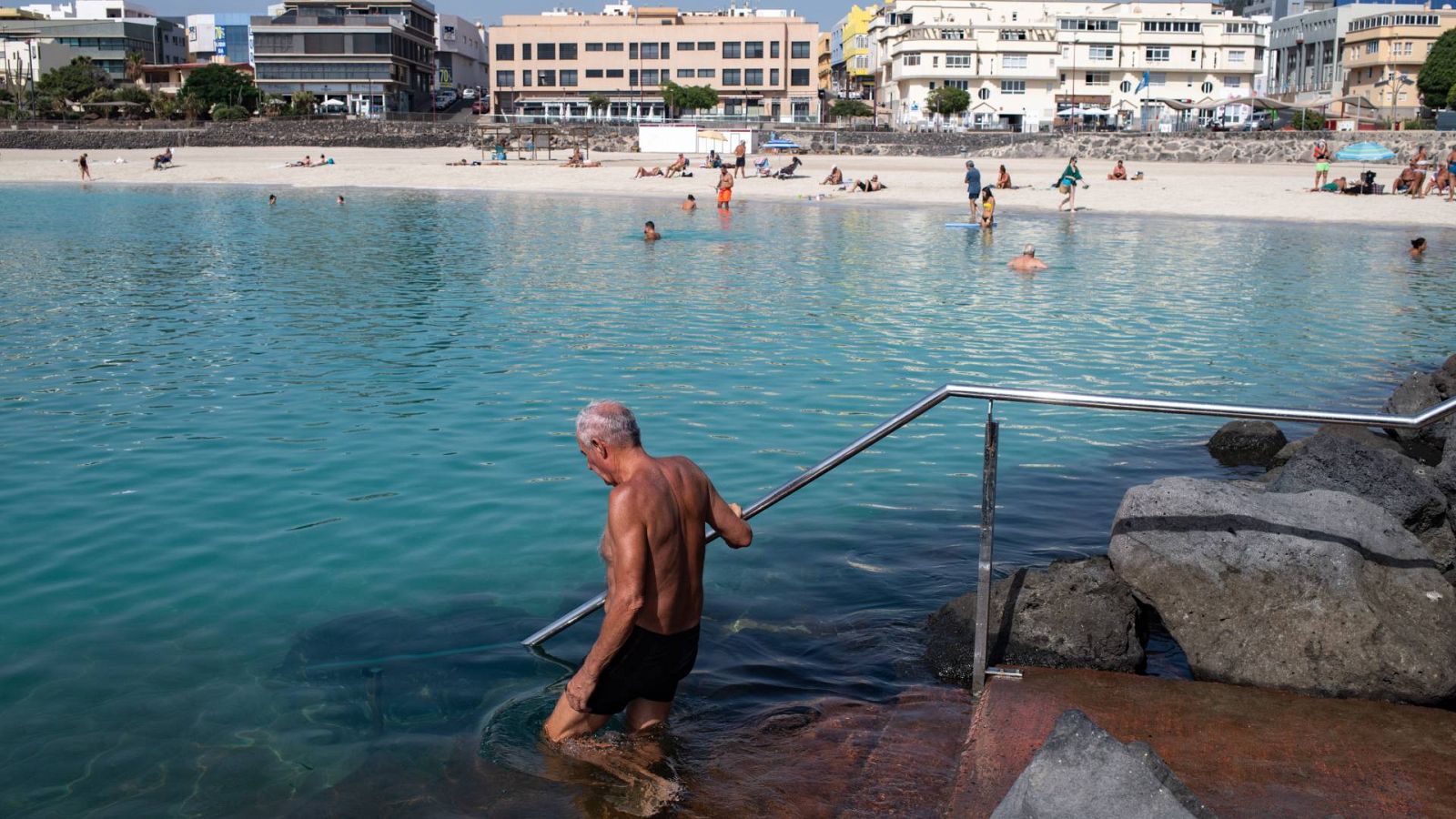 Los termómetros alcanzarán los 35 grados en Canarias y en el extremo norte peninsular