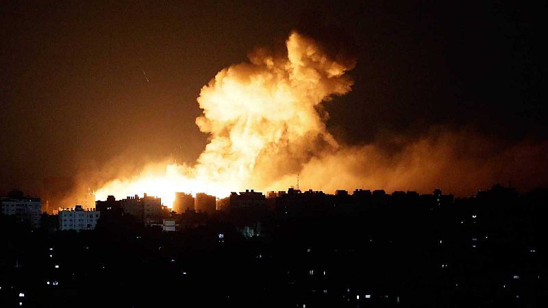 Israel lanza casi un centenar de ataques aéreos contra Hamás en el centro de Gaza