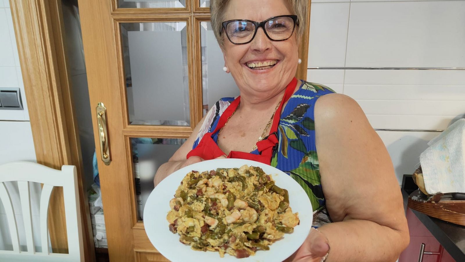 La cocina de Adora: la receta para un revuelto de espárragos en tan solo unos minutos - Ver ahora