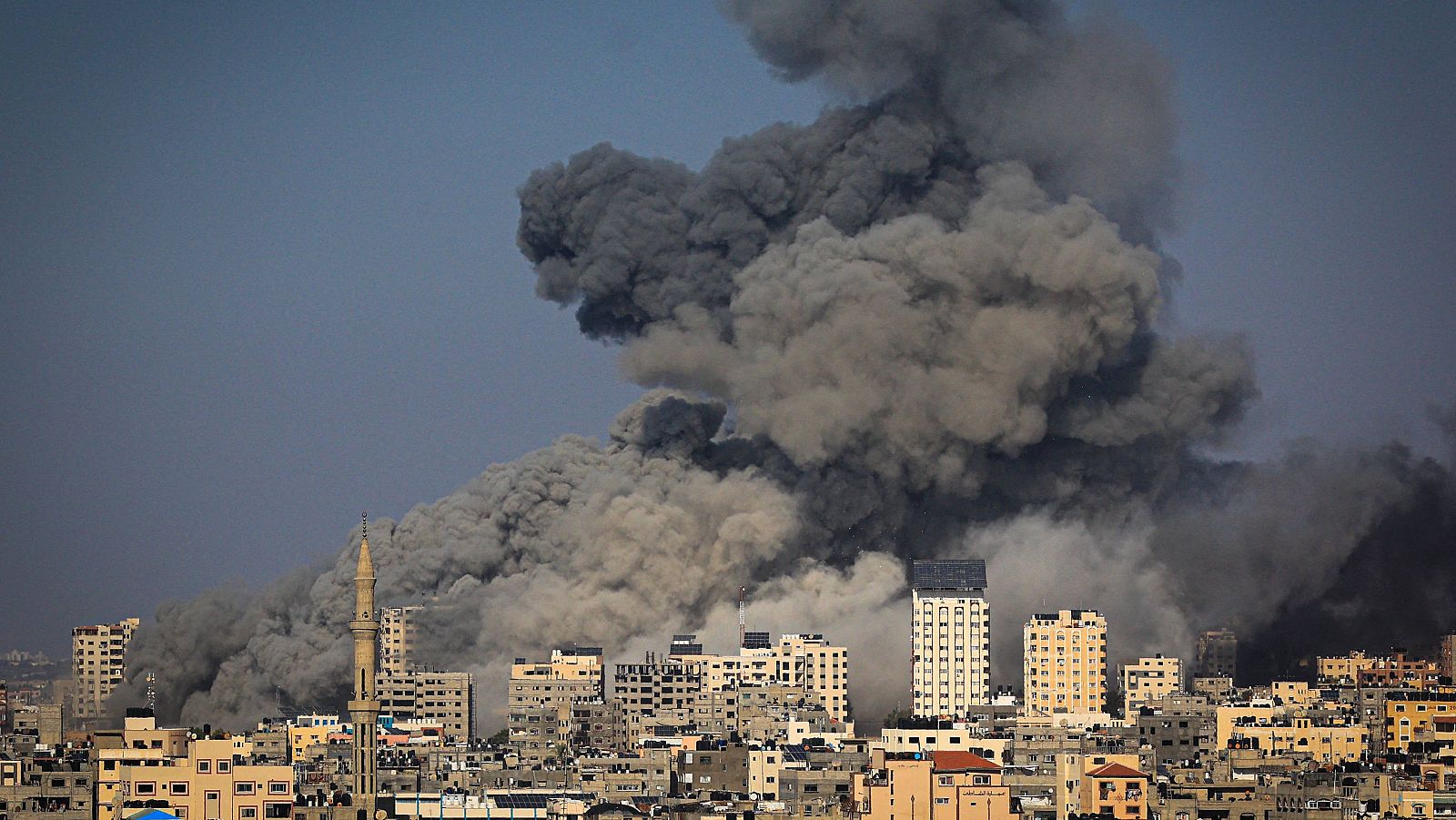 Los bombardeos y el bloqueo de suminstros golpean a la población de Gaza