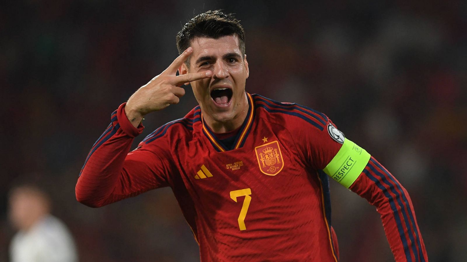 España - Escocia | Morata adelanta a la selección con un gol de cabeza (1-0) -- Ver ahora en RTVE Play