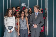 Late Xou con Marc Giró - Ascensor con Amaia y Macarena García
