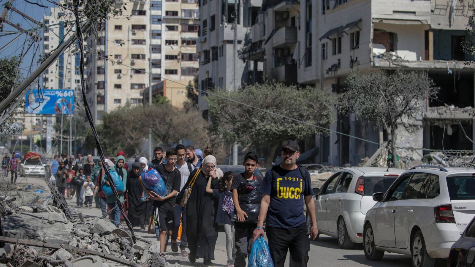 Las tropas israelíes esperan órdenes para la ofensiva: "Necesitaremos avanzar dos o tres kilómetros en Gaza"