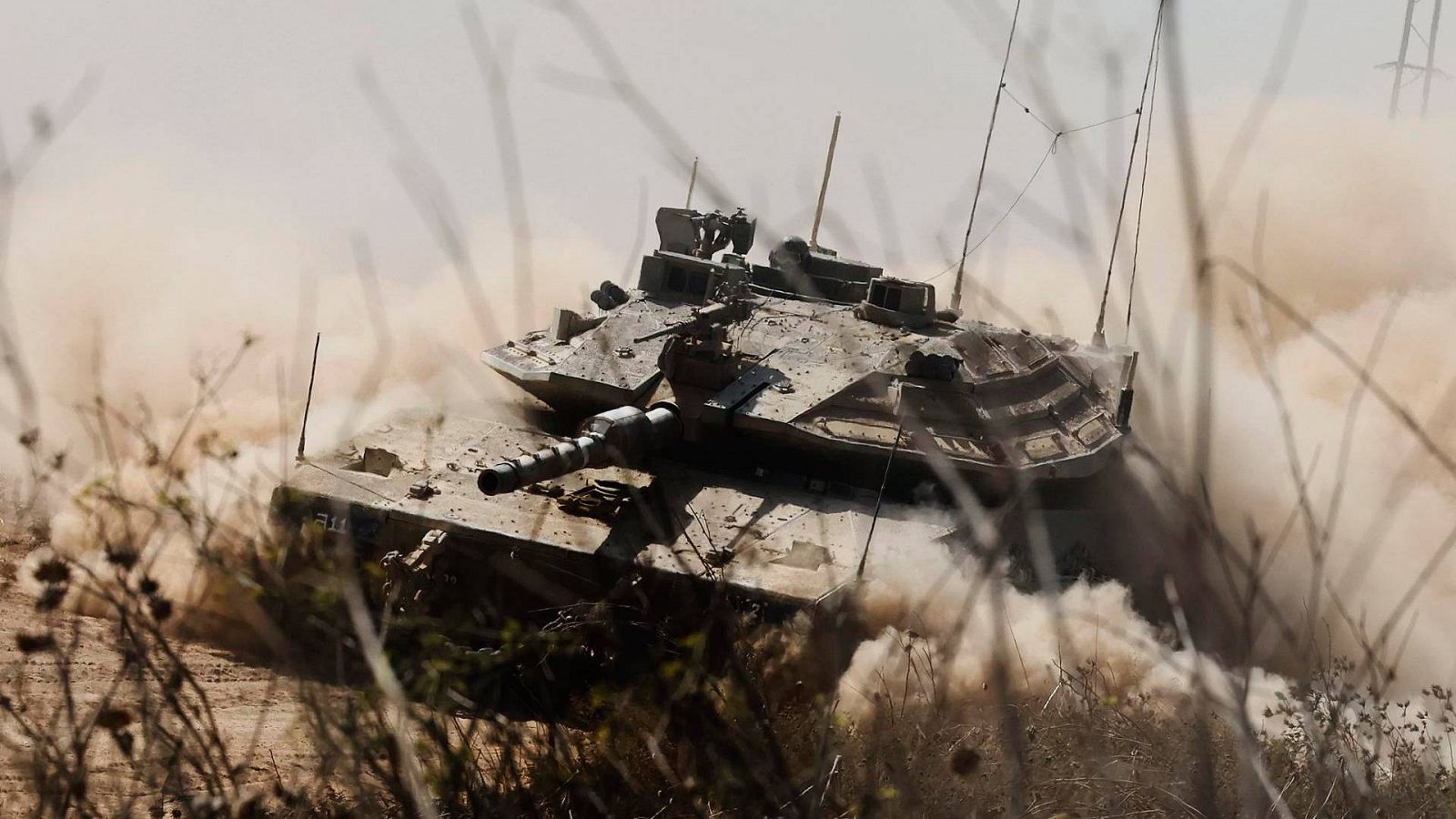 El Ejército de Israel está listo para una entrada inminente en Gaza mientras muchos gazatíes tratan de refugiarse 