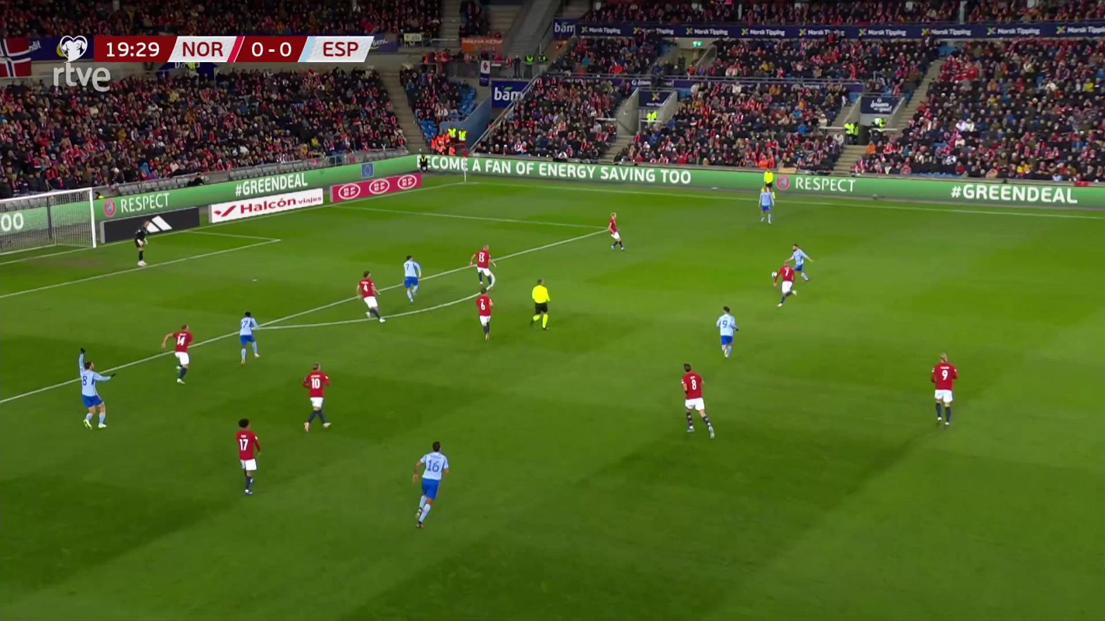 Noruega - España | Anulan un gol a Morata por fuera de juego antes de un rechace -- Ver ahora en RTVE Play