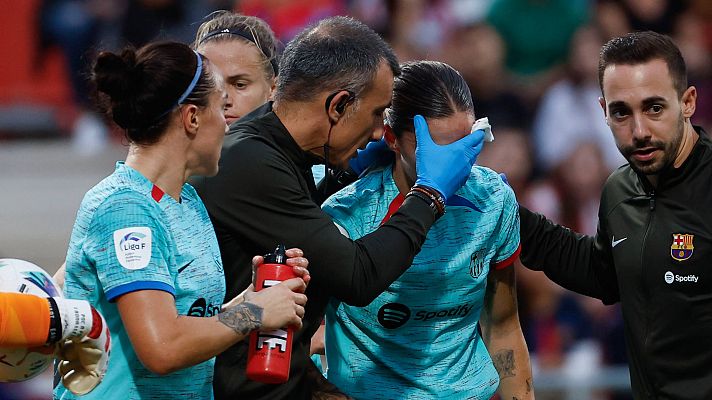 Fútbol - Así fue el codazo que recibió Mapi León y por el que reclama el VAR para la Liga F