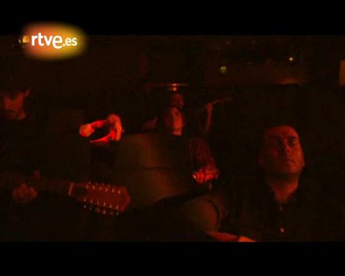 Fuera de lugar - Acústicos - La Habitación Roja, pura adrenalina