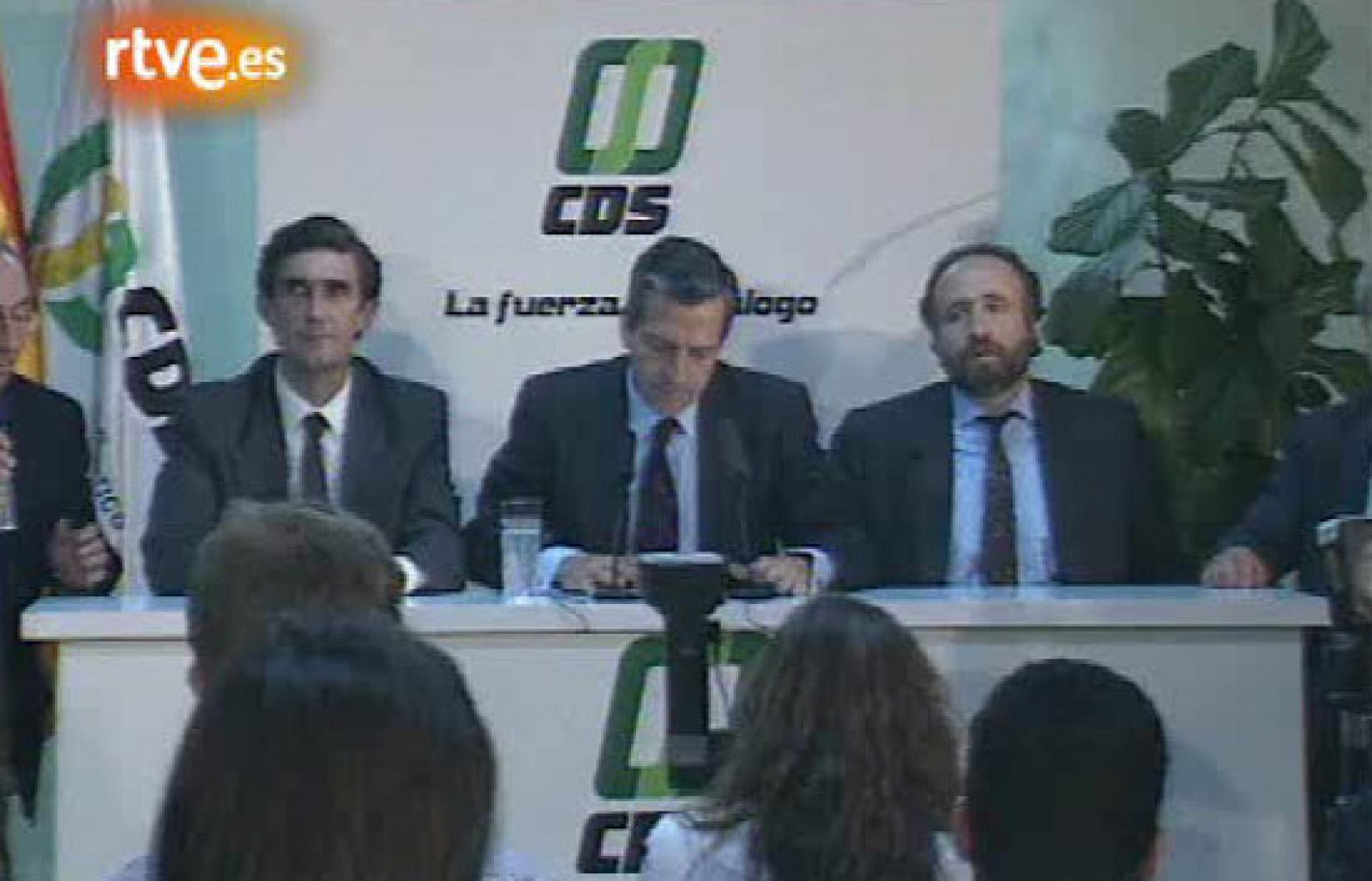 Fue noticia en el Archivo de RTVE: Dimisión de Adolfo Suárez como presidente del CDS (1991) | RTVE Play