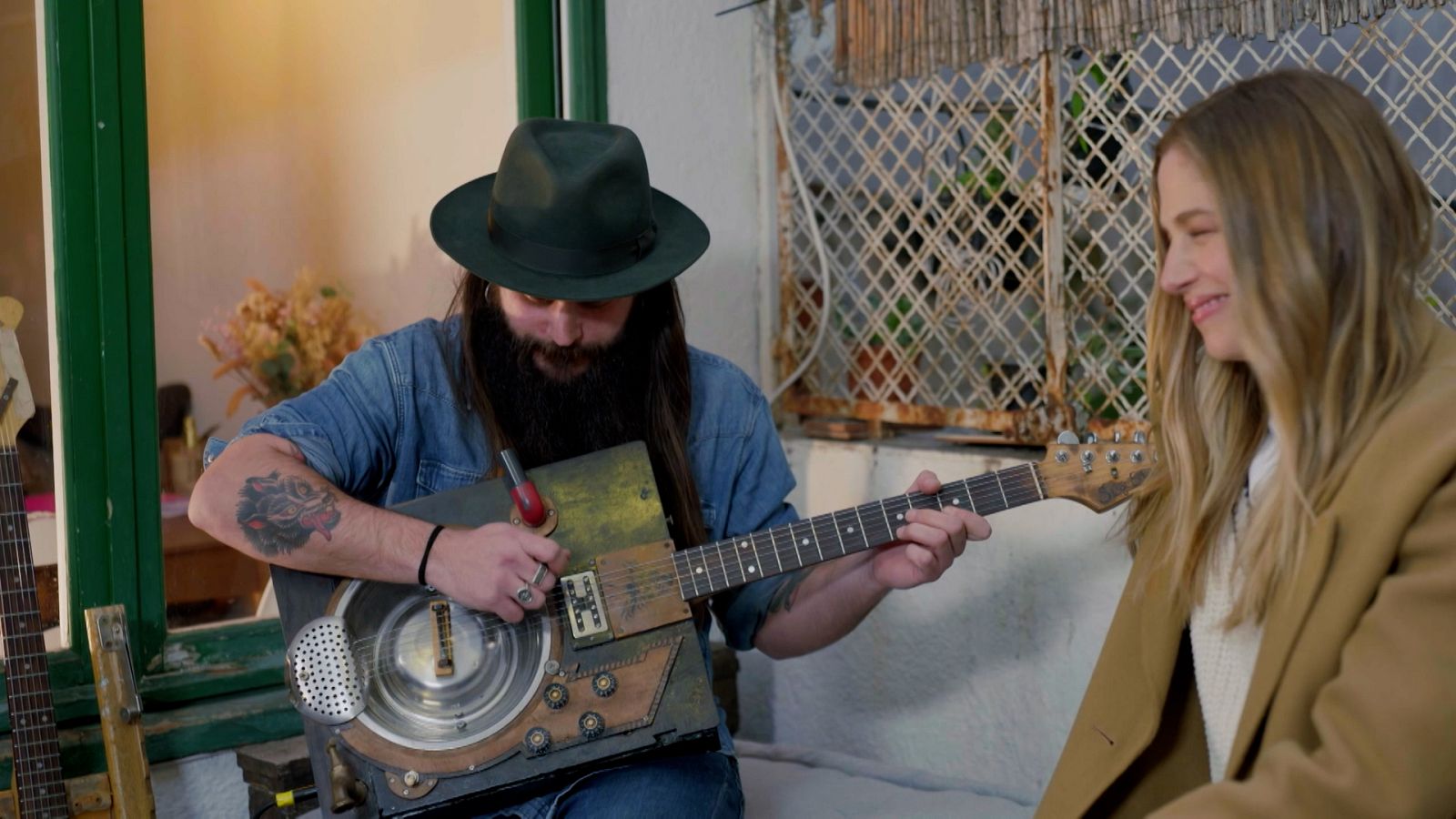 Planeta R - Construir instruments amb materials reciclats de la deixalleriaa - Veure ara