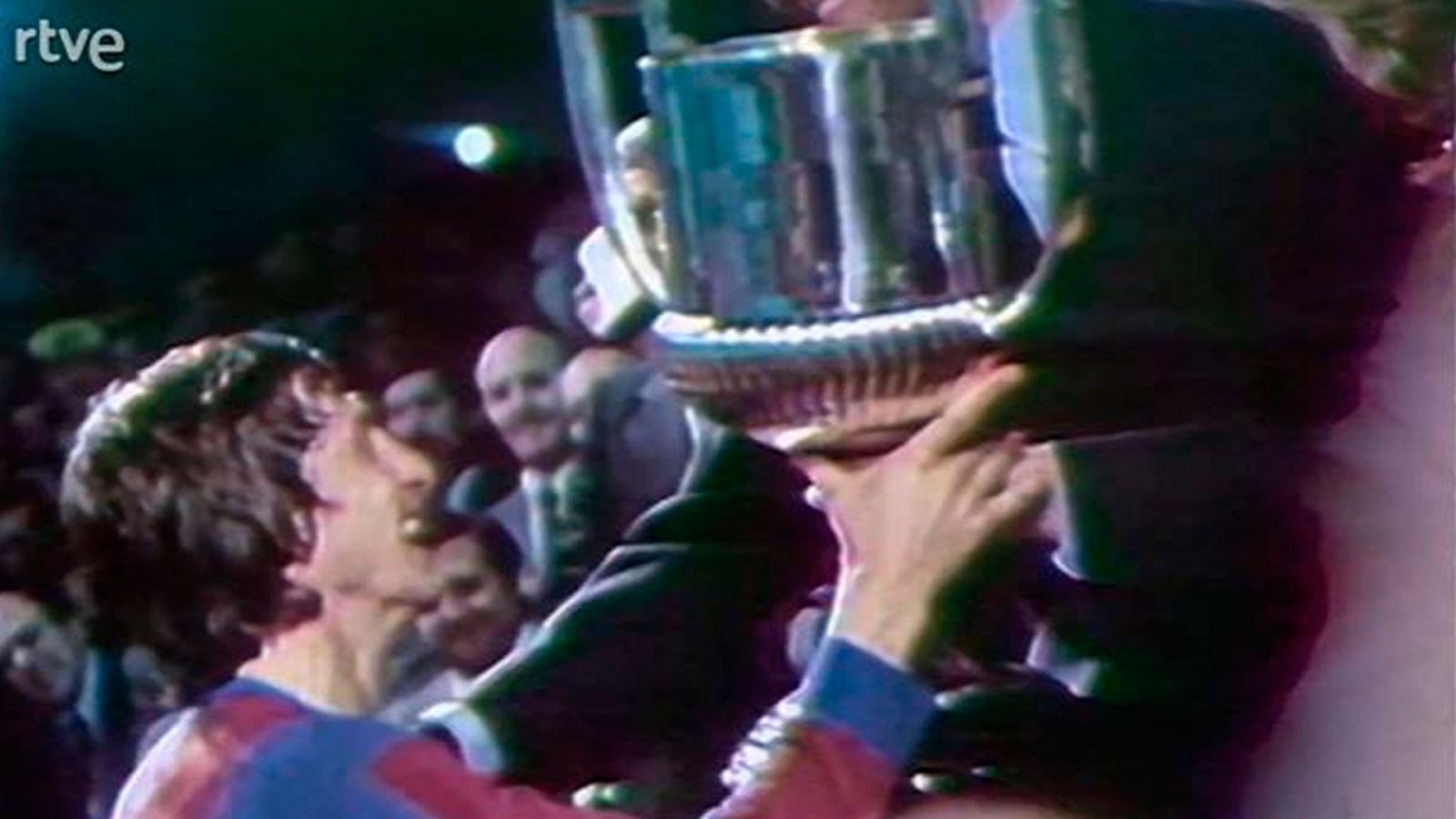 Les millors imatges de Johan Cruyff jugant a futbol