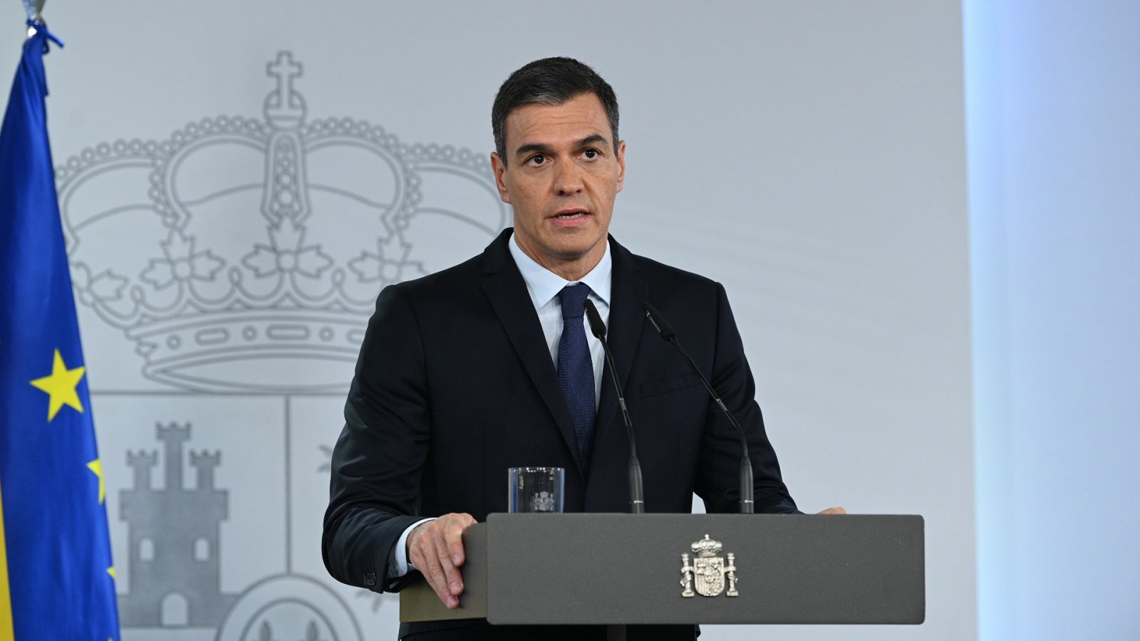 Sánchez llama a "evitar una escalada" y "atender la crisis humanitaria" en la Franja de Gaza