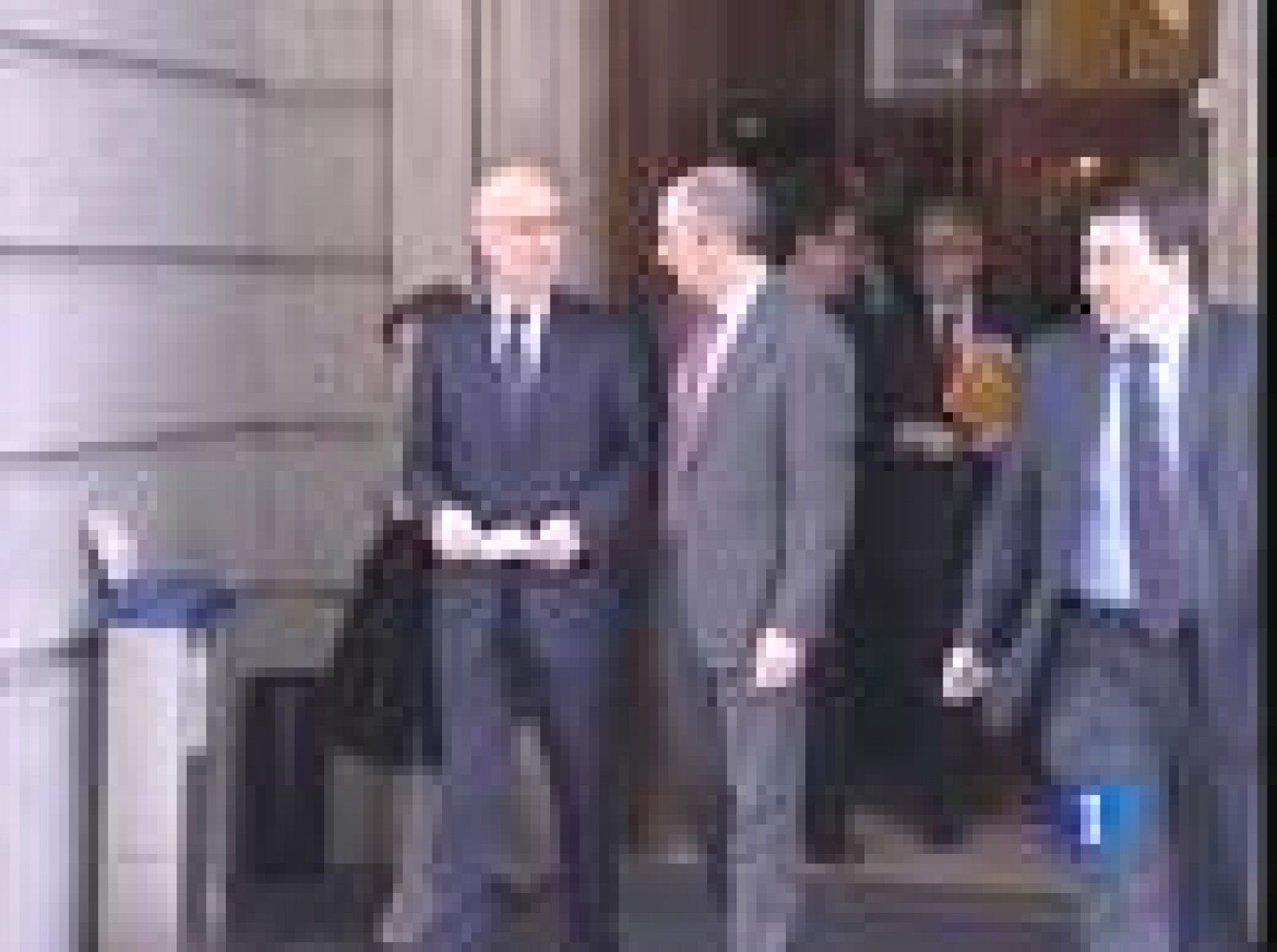 El presidente habló antes con los portavoces de CiU y PNV para adelantarles las líneas de su intervención | Ver